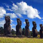 🗿 Descubre las fascinantes costumbres de la Isla de Pascua: ¡un viaje de misterios y tradiciones!